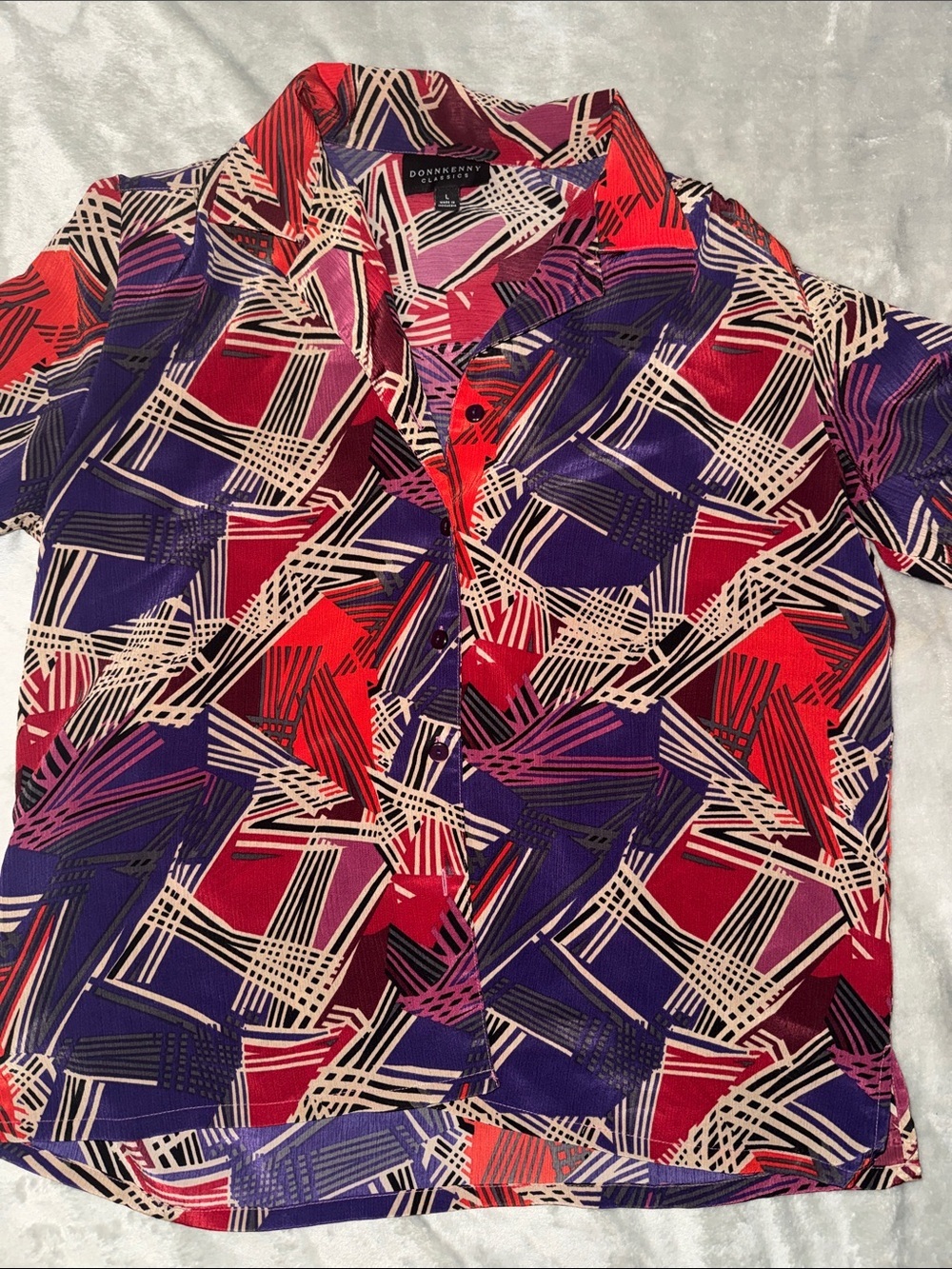 Doncaster Women’s Short-Sleeve Geometric Print Blouse in Red & Purple
